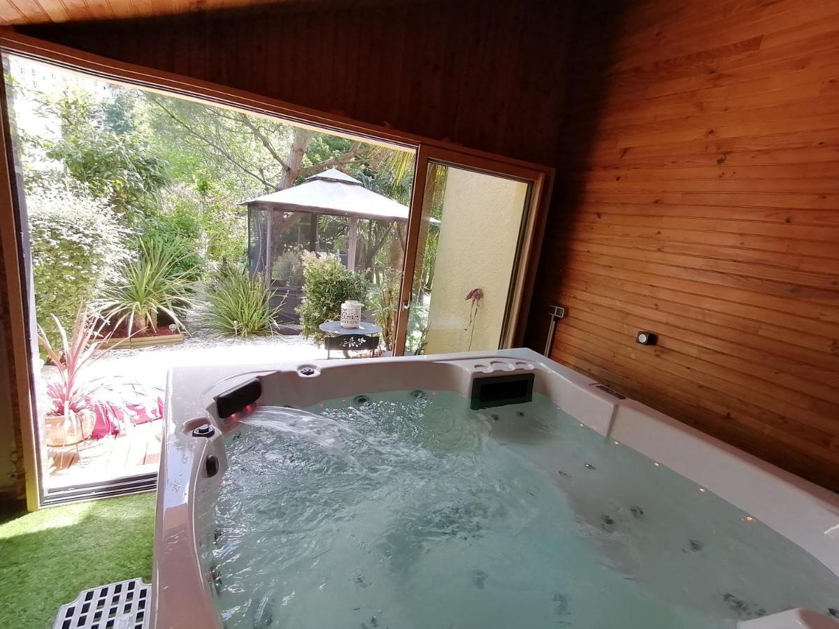 Guest House Dans Jardin Exotique Proche D'Une Voie Verte Morlaix Luaran gambar